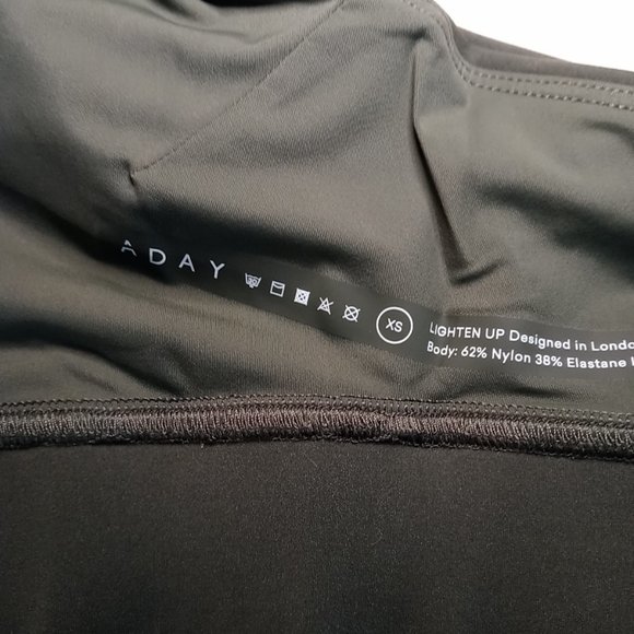 NEW ADAY "LIGHTEN UP" Sports Bra Moss Green Sustainable Athleisure Size XS - Picture 5 of 11